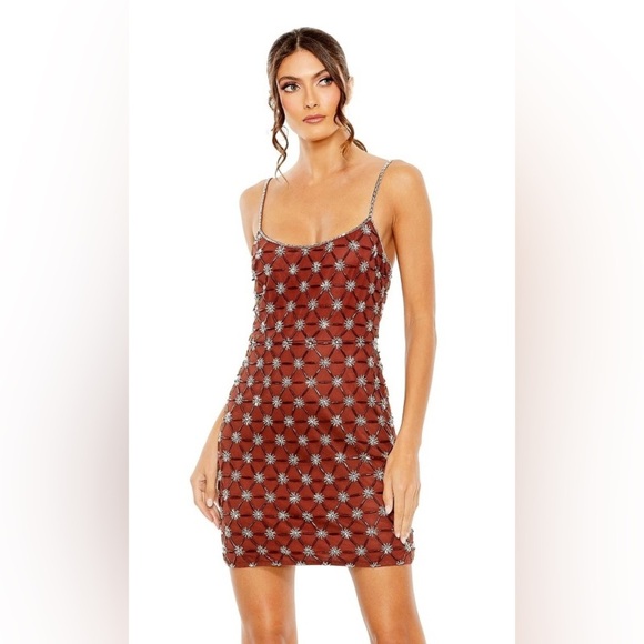 MAC DUGGAL
BEADED MESH MINI DRESS - Picture 1 of 12